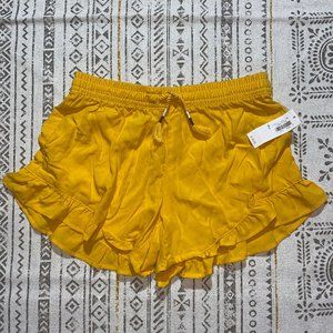 Girls Old Navy Shorts With Ruffles Size Medium (8)